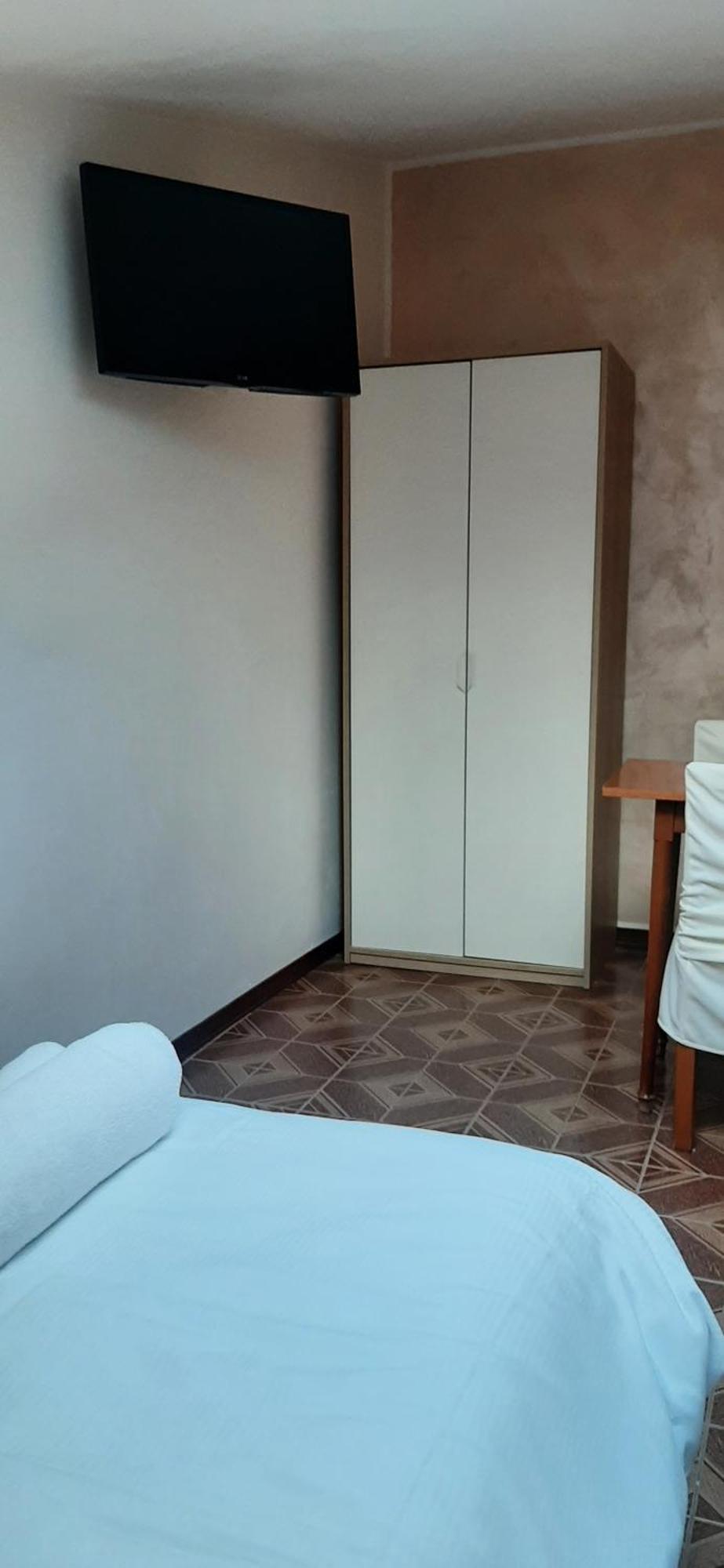 מאלצ'סינה Camere Porto Vecchio Con Parcheggio A Pochi Passi Dal Castello מראה חיצוני תמונה